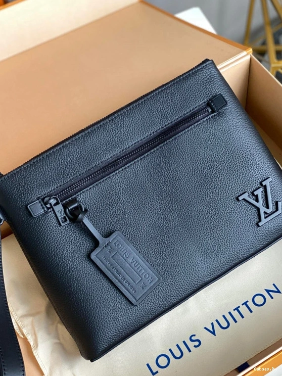 POUCH IPAD LOUIS VUITTON 0122